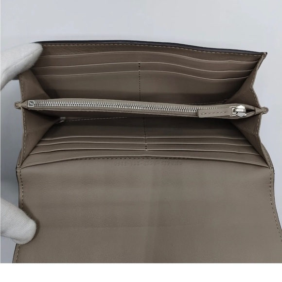 Fendi Peekaboo Continental Wallet - Picture 12 of 12